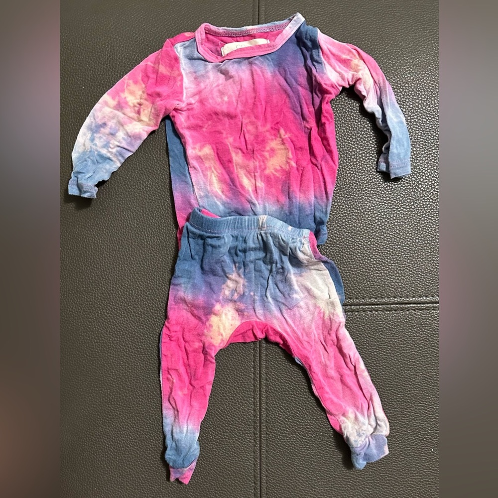 Cozy’s two piece tie dye pj set
